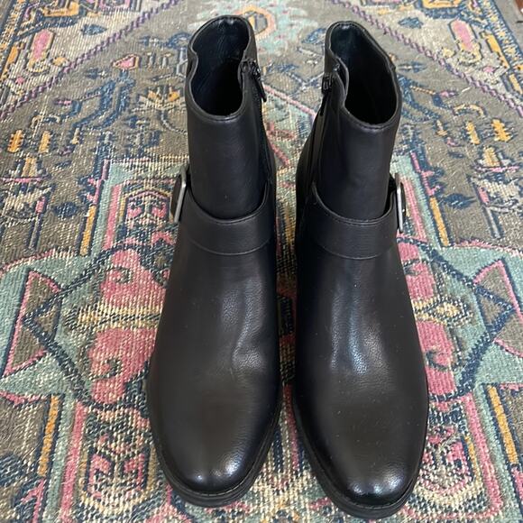 NWOT SOUL Naturalizer Flyer vegan leather heeled side zip buckle ankle boots 8.5 - Picture 4 of 8